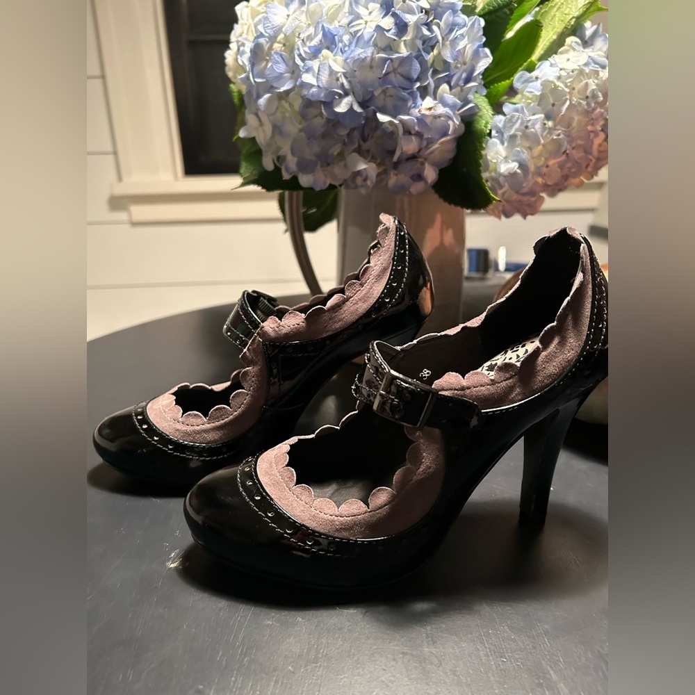 Black patent & taupe suede one strap heels